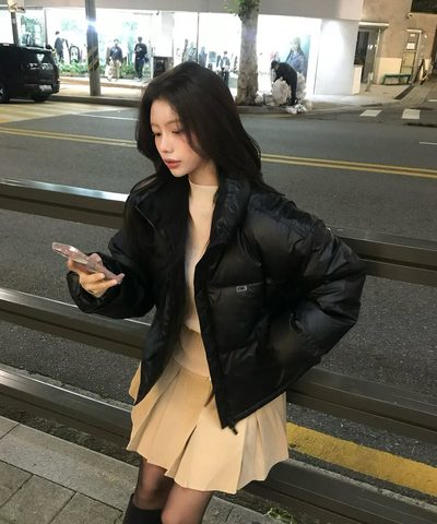 弧形短款羽绒服（黑色）